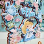 Topo de Bolo - Alice